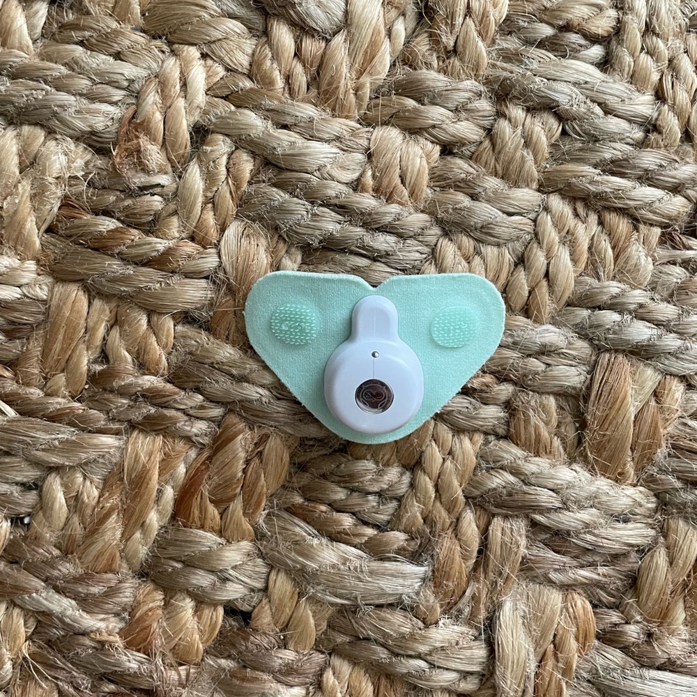 Owlet Sensor Gen 3. Single sensor only. Gently used.